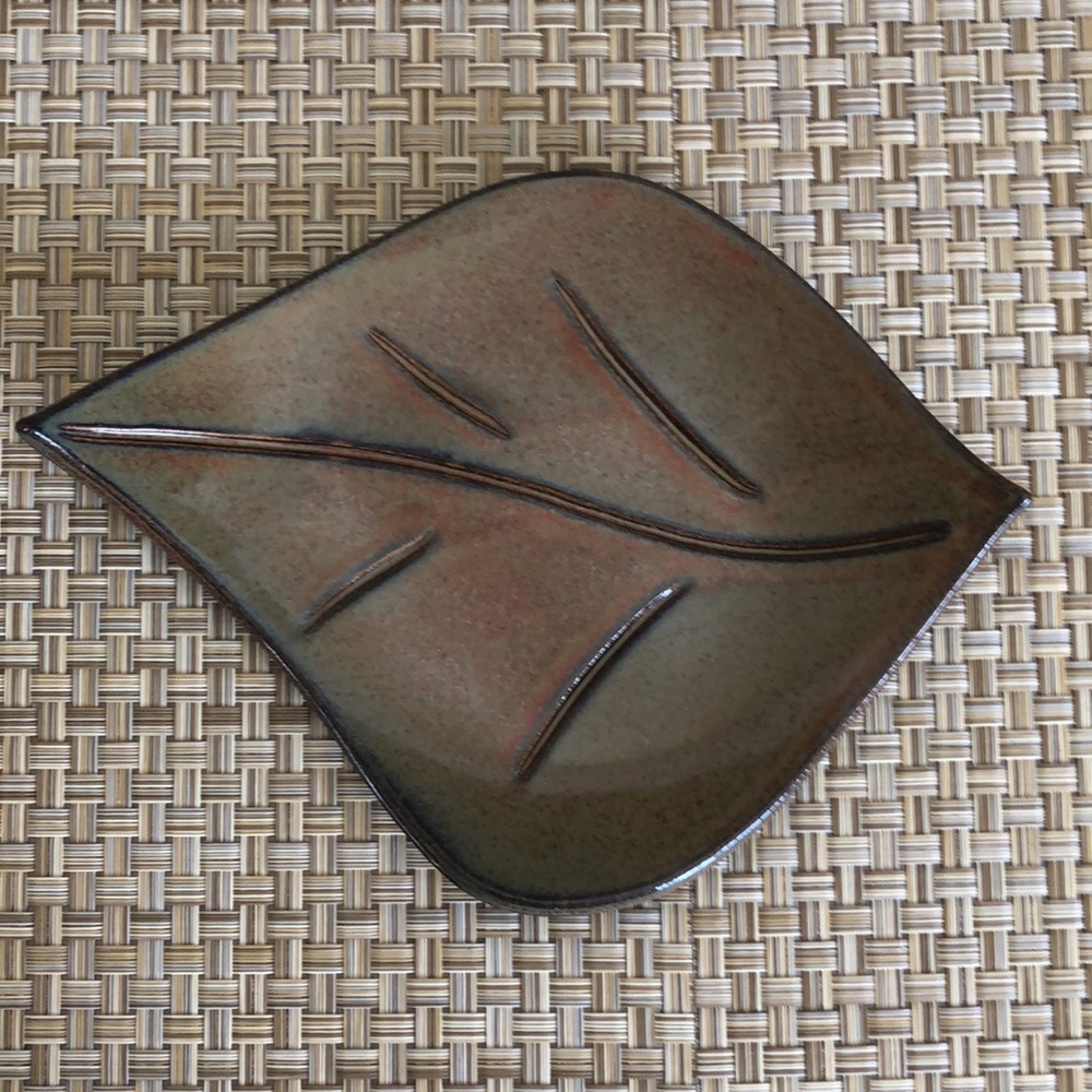Signed Pottery Leaf Trinket Dish/Soap Dish Minimalist Style